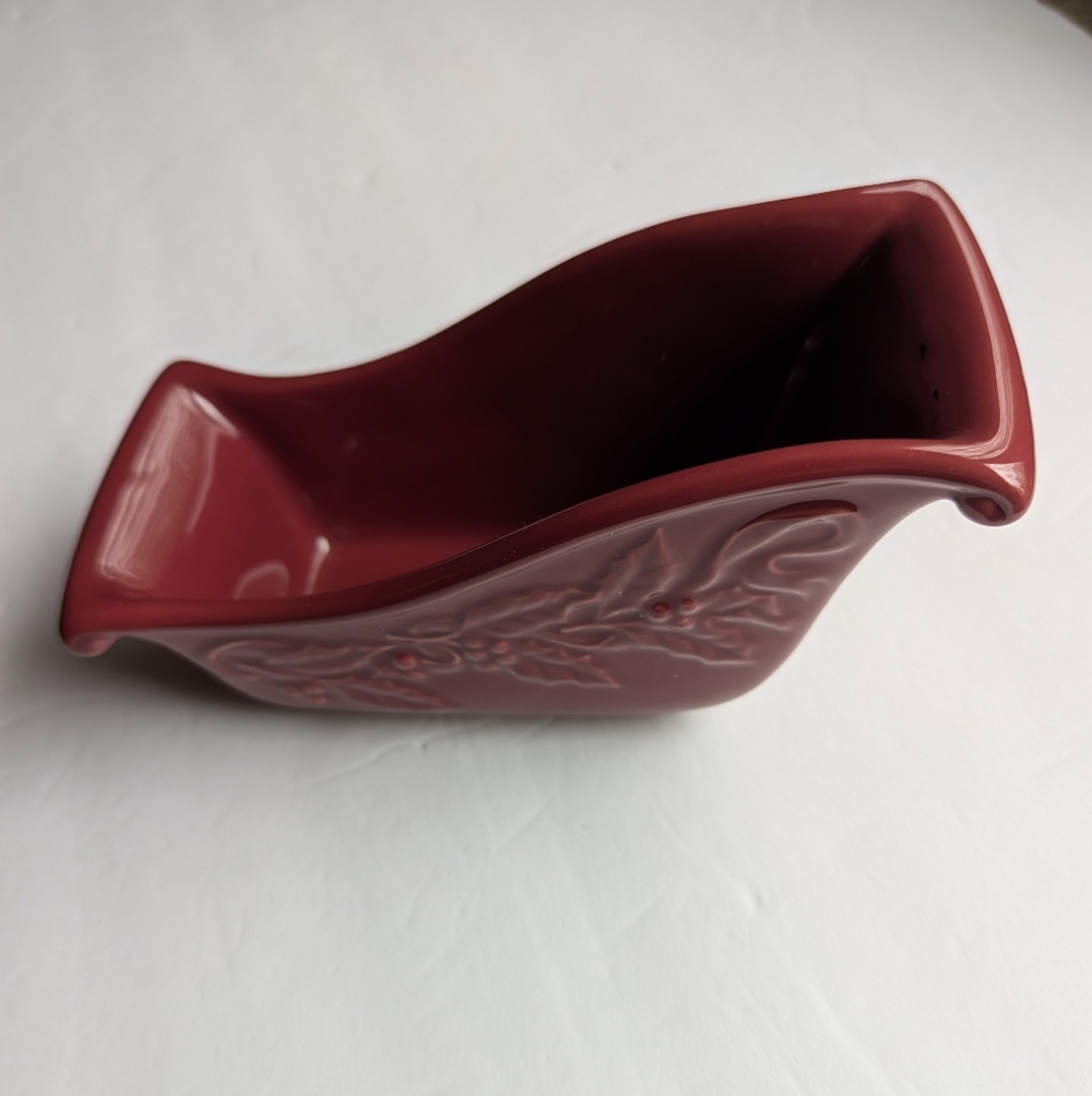 Longaberger Paprika Christmas Sleigh Holly Berry